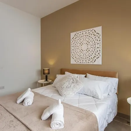 New - Bright 2 Bedroom In - Walking Distance To The By Sf Homes Appartement