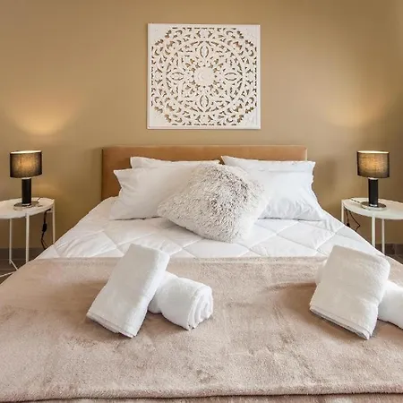 New - Bright 2 Bedroom In - Walking Distance To The By Sf Homes *